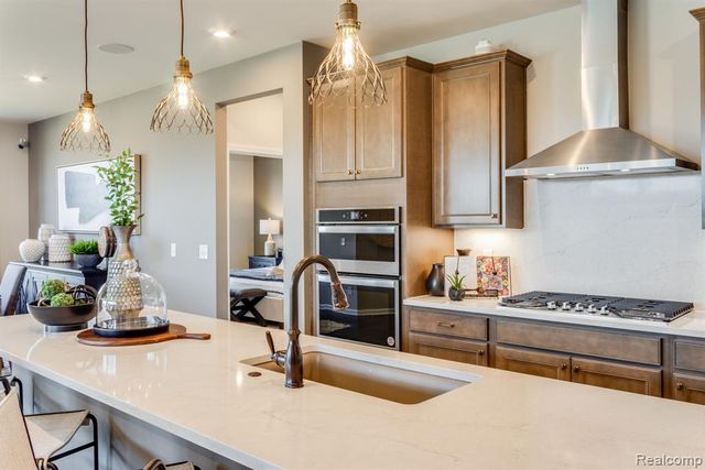 283 Skydrake Court, Lake Orion, MI 48259