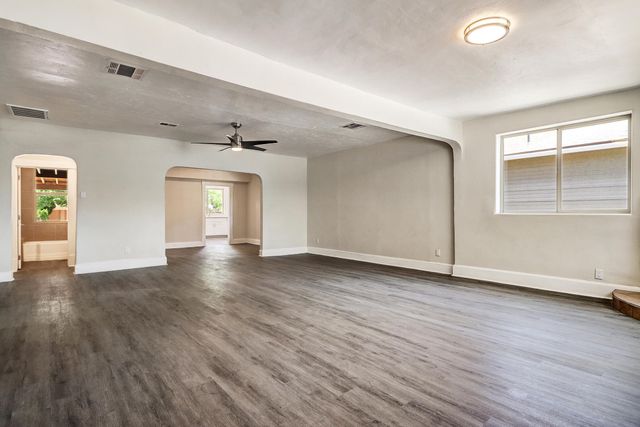 1029 FORRESTER Street NW, Albuquerque, NM 87102