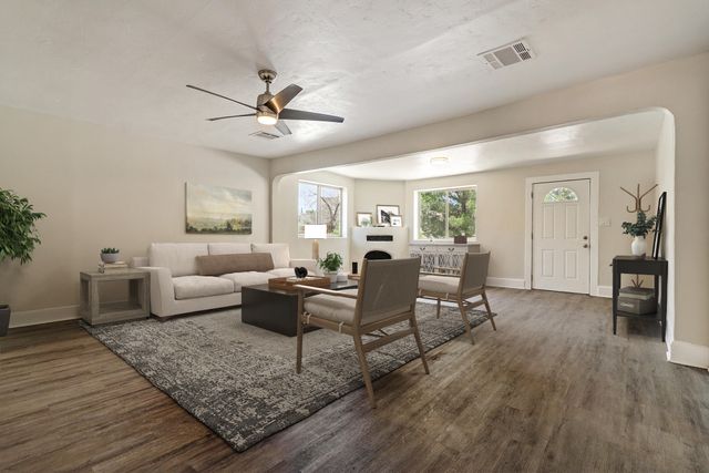 1029 FORRESTER Street NW, Albuquerque, NM 87102