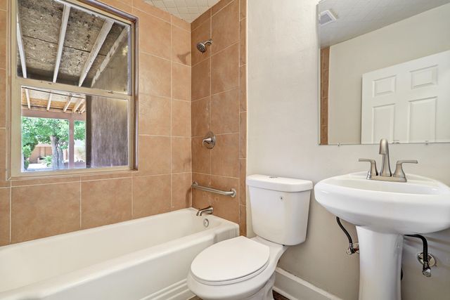 1029 FORRESTER Street NW, Albuquerque, NM 87102