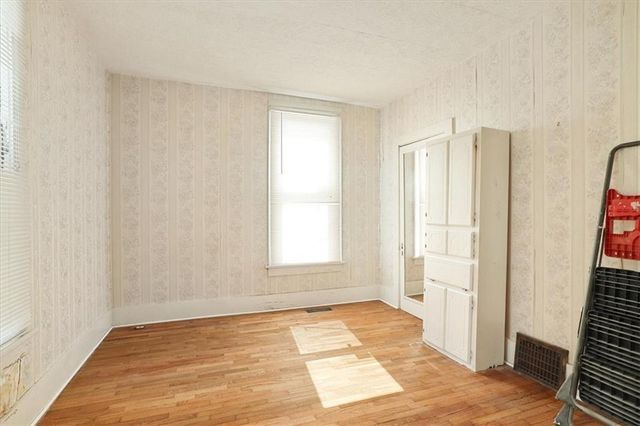 205 High Street, Platte City, MO 64079