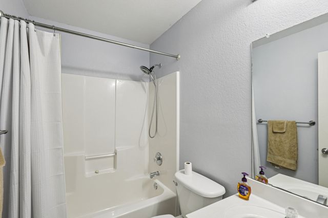 115 Pebble Creek Lane, Terrell, TX 75160