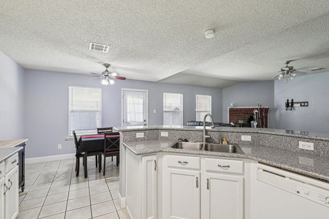 115 Pebble Creek Lane, Terrell, TX 75160