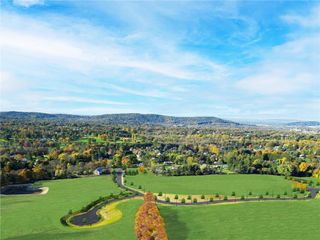 6390 Springhouse Path, Upper Saucon Twp, PA 18015