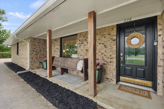228 Kings Creek Drive, Terrell, TX 75161