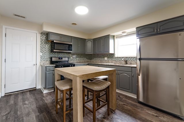 1826 N 40th Avenue G, Stone Park, IL 60165