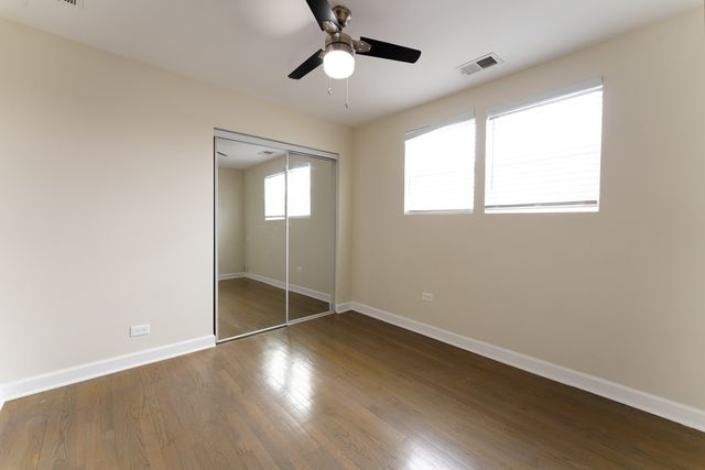 1826 N 40th Avenue G, Stone Park, IL 60165