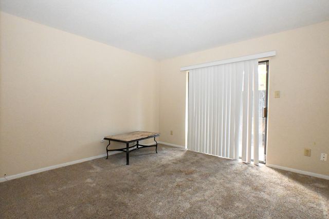 3085 Walnut Bend Lane 12, Houston, TX 77042