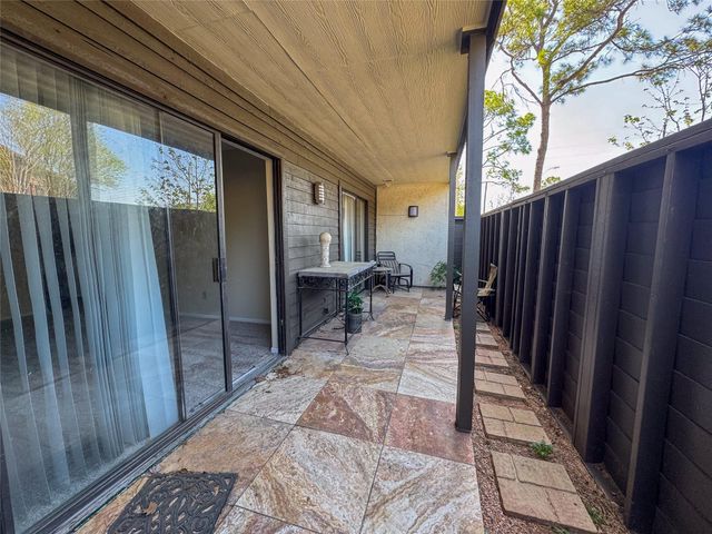 3085 Walnut Bend Lane 12, Houston, TX 77042