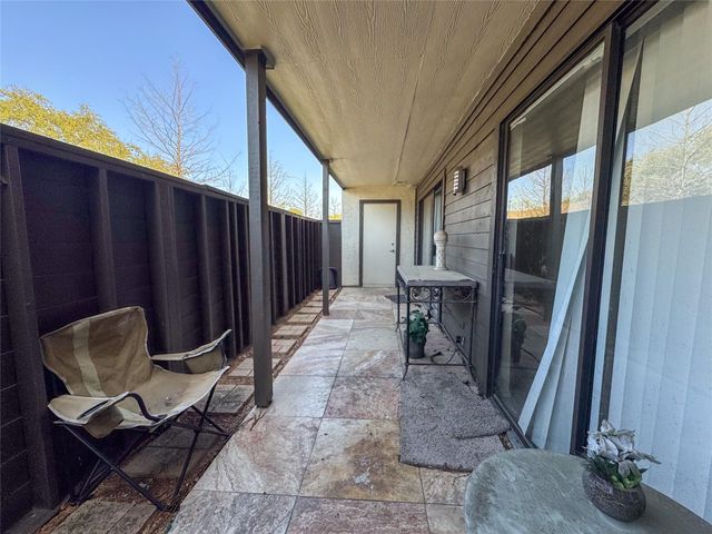 3085 Walnut Bend Lane 12, Houston, TX 77042