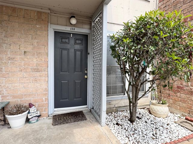 5550 N Braeswood Boulevard 128, Houston, TX 77096