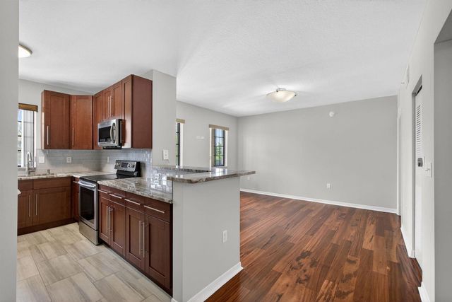 4907 Midtown Lane 1214, Palm Beach Gardens, FL 33418