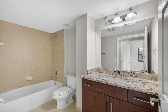 4907 Midtown Lane 1214, Palm Beach Gardens, FL 33418