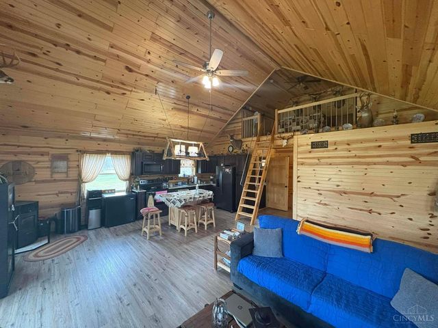 4702 Brush Creek Rd, Manchester, OH 45144