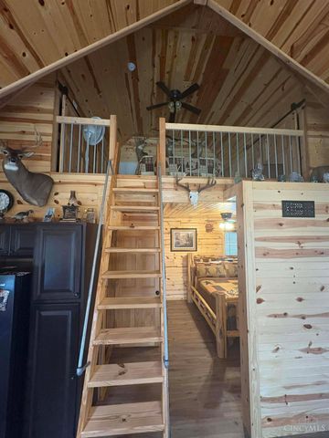 4702 Brush Creek Rd, Manchester, OH 45144