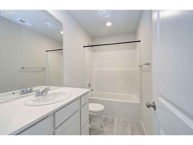 17402 Nw 10TH Pl, Ridgefield, WA 98642