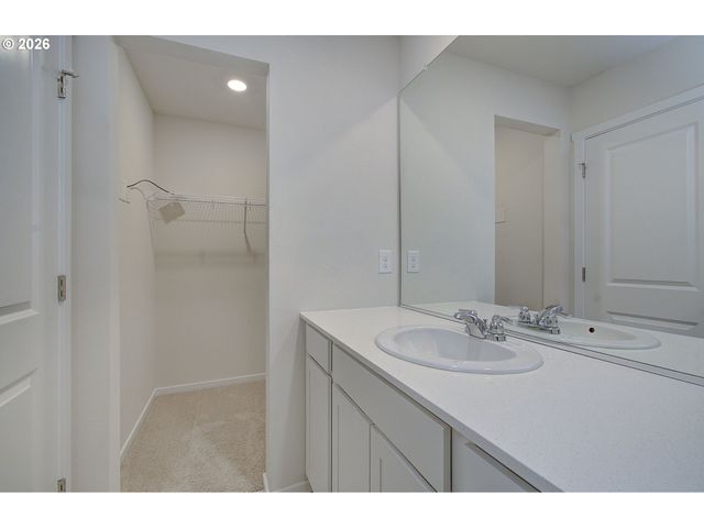 17402 Nw 10TH Pl, Ridgefield, WA 98642