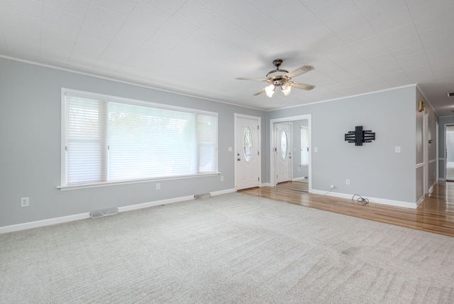 7200 E 150 N, Knox, IN 46534