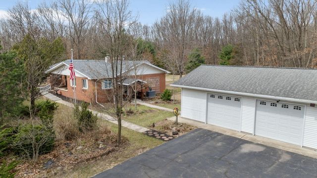 7200 E 150 N, Knox, IN 46534