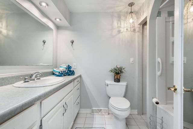 7200 E 150 N, Knox, IN 46534