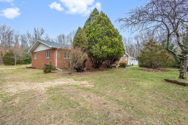 7200 E 150 N, Knox, IN 46534