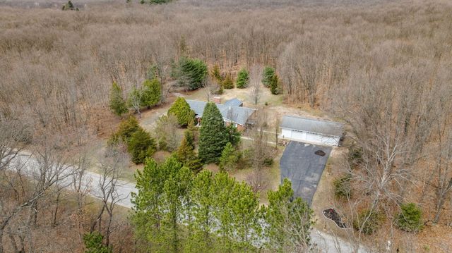 7200 E 150 N, Knox, IN 46534