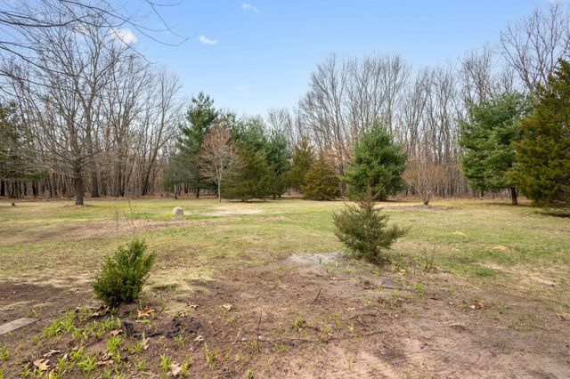 7200 E 150 N, Knox, IN 46534