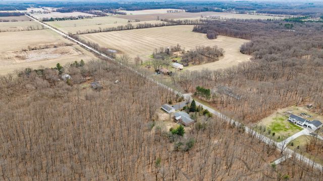 7200 E 150 N, Knox, IN 46534