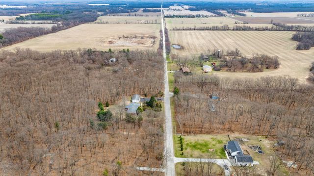 7200 E 150 N, Knox, IN 46534