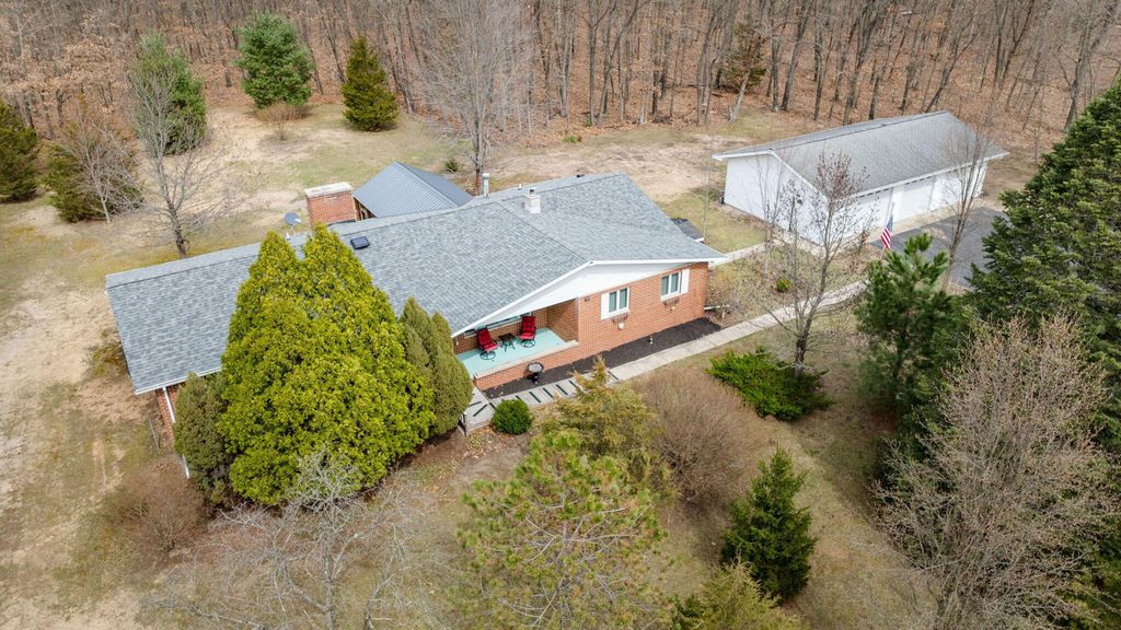 7200 E 150 N, Knox, IN 46534