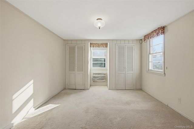 79 Appletree Lane, Roslyn Heights, NY 11577