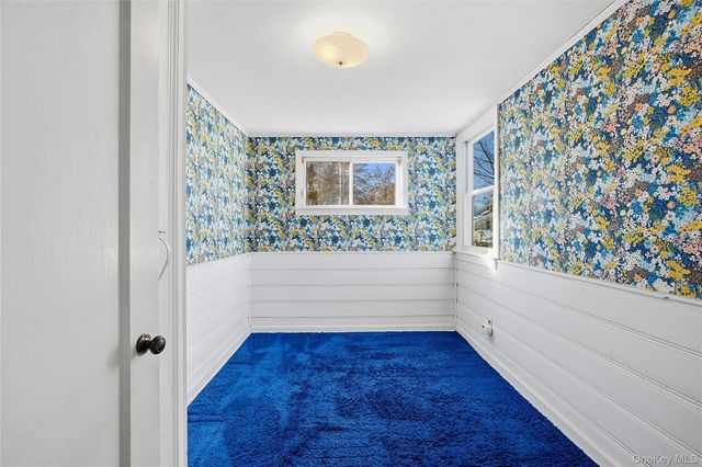 79 Appletree Lane, Roslyn Heights, NY 11577