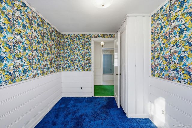 79 Appletree Lane, Roslyn Heights, NY 11577