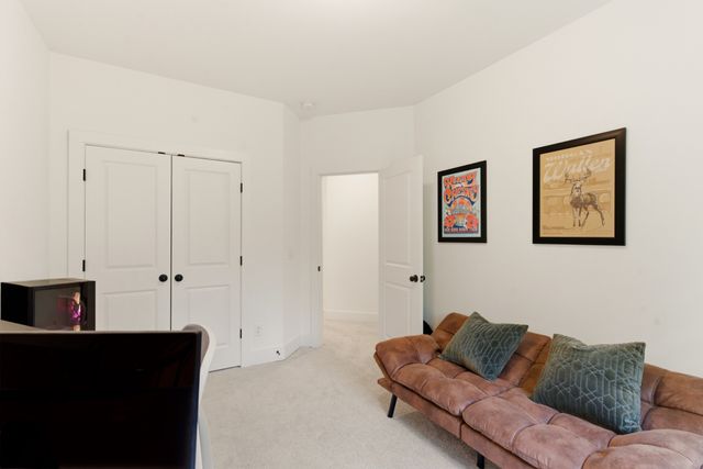 6006 Mill Tree Ct, Nashville, TN 37221