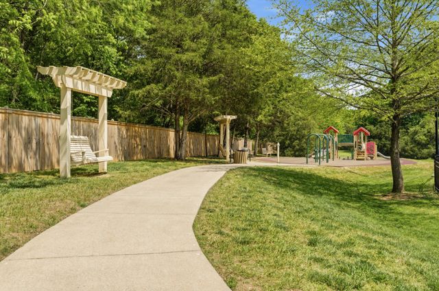 6006 Mill Tree Ct, Nashville, TN 37221