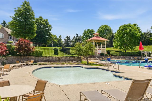 6006 Mill Tree Ct, Nashville, TN 37221