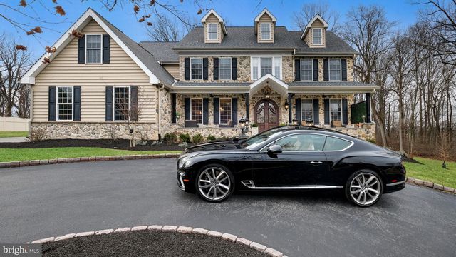 94 AUTUMN WOODS LN, Glen Mills, PA 19342