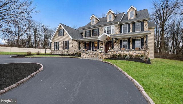 94 AUTUMN WOODS LN, Glen Mills, PA 19342