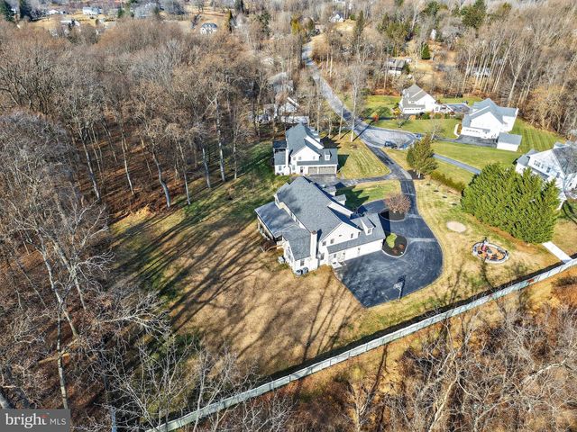 94 AUTUMN WOODS LN, Glen Mills, PA 19342