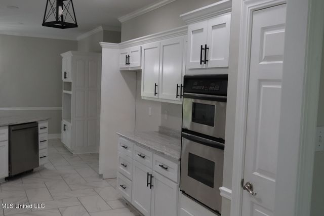 8316 Martin Bluff Road, Gautier, MS 39553