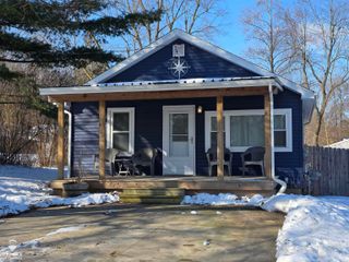 902 Glenwood Avenue, Owosso, MI 48867