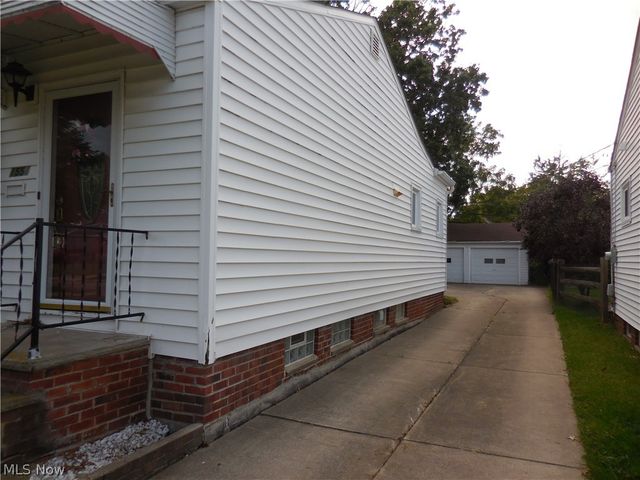 1554 Empire Road, Wickliffe, OH 44092