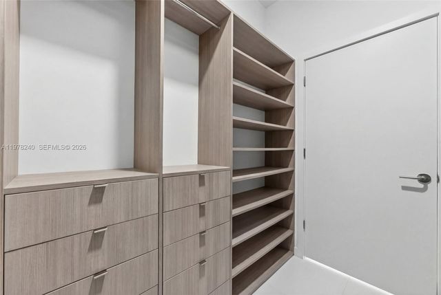 851 NE 1st Ave 1101, Miami, FL 33132