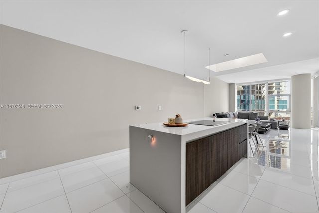 851 NE 1st Ave 1101, Miami, FL 33132