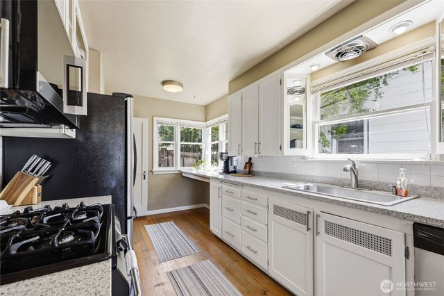 332 Bryan Avenue, Bremerton, WA 98312
