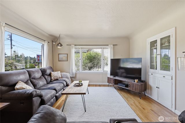 332 Bryan Avenue, Bremerton, WA 98312