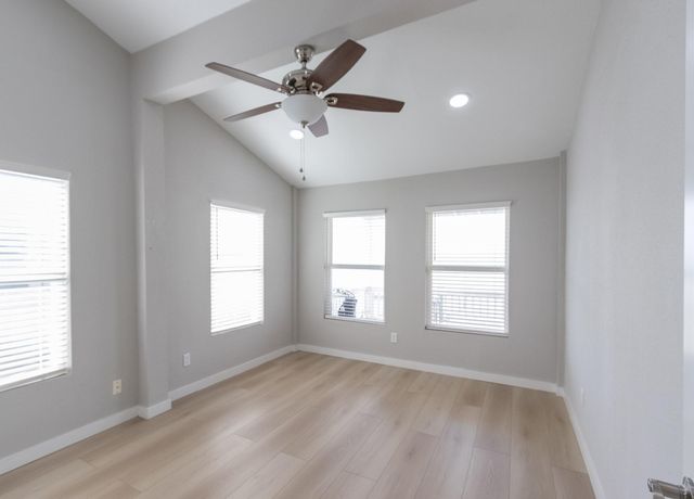 2830 Bay Oaks Harbor Drive, Baytown, TX 77523