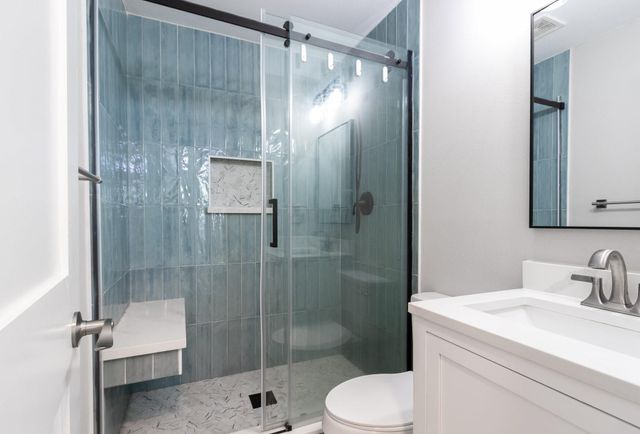 2830 Bay Oaks Harbor Drive, Baytown, TX 77523