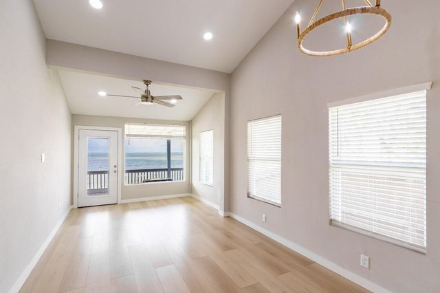 2830 Bay Oaks Harbor Drive, Baytown, TX 77523