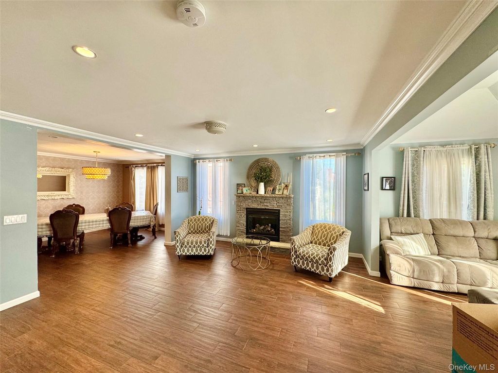 524 Beach 133rd Street, Rockaway Park, NY 11694 — photo 2